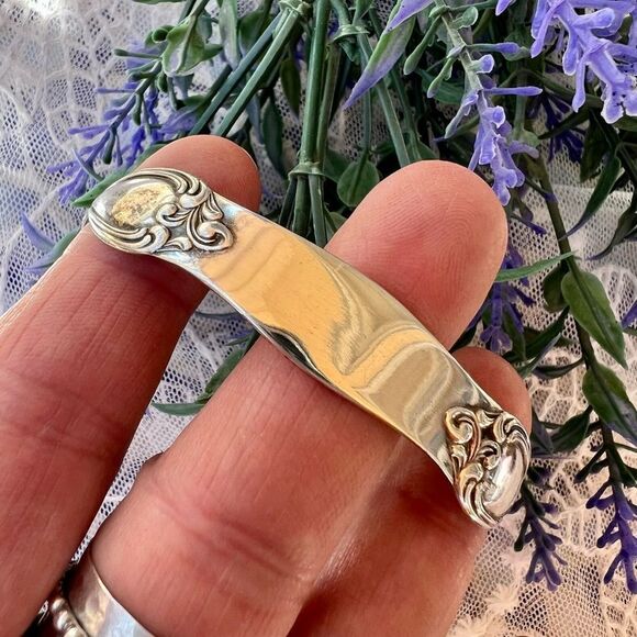 Vintage 1949 Wm. A. Rogers Oneida Old South II Flat-wear Monogram Cuff - Picture 2 of 11